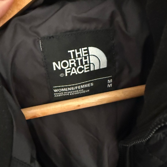 The North Face Black Insulated Jacket Luna Women’s Medium Quilted Belt Hiking - Picture 8 of 12